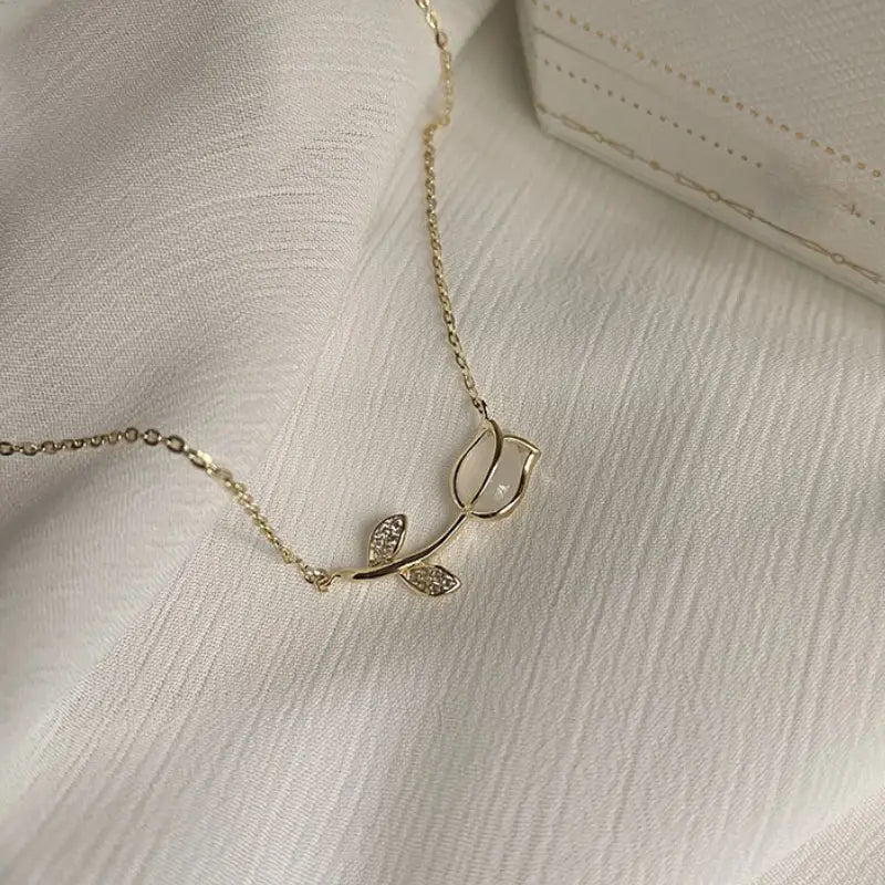 Elegant Tulip Necklace – H5032